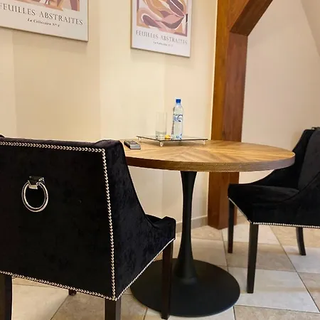 Alojamento de Acomodação e Pequeno-almoço Palac Jablonowo *