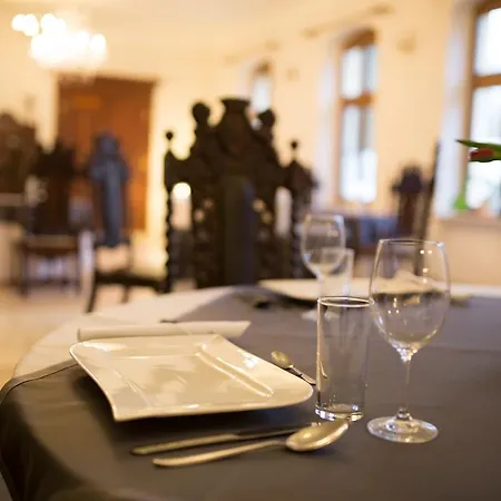 Alojamento de Acomodação e Pequeno-almoço Palac Jablonowo *