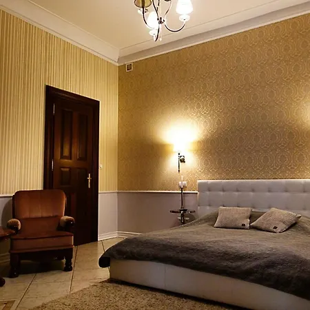 Palac Jablonowo 住宿加早餐酒店 3*