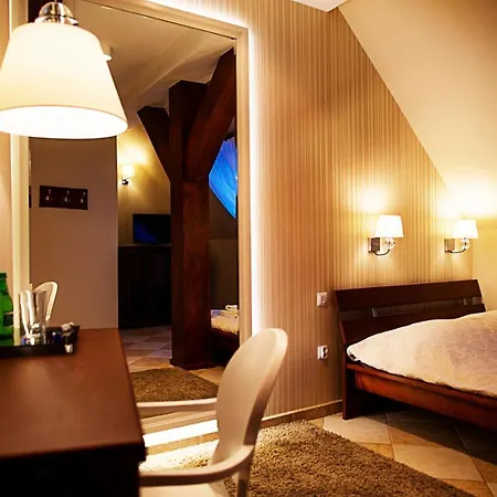 Palac Jablonowo B&B 3*