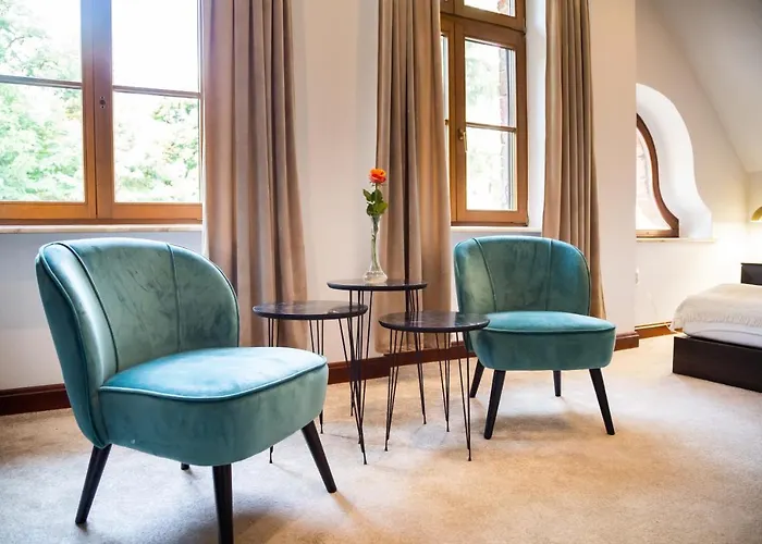 Palac Jablonowo Bed and Breakfast