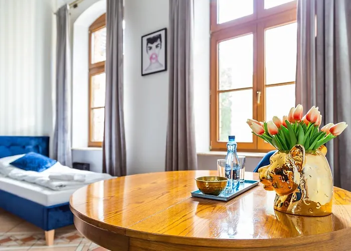 Palac Jablonowo Bed and Breakfast