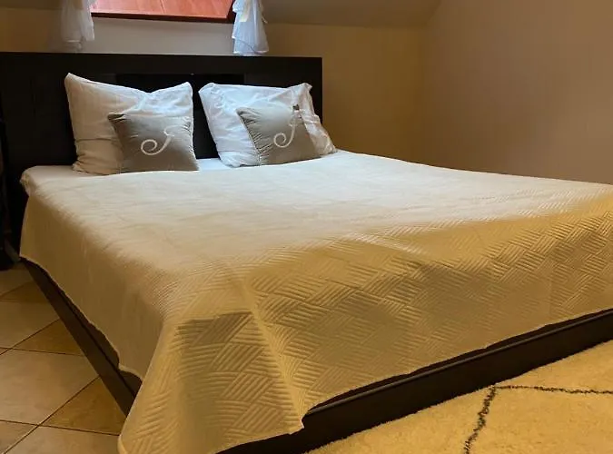 Palac Jablonowo Bed & Breakfast Ujście