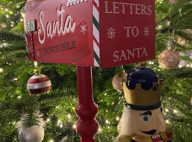 Palac Jablonowo Bed and Breakfast