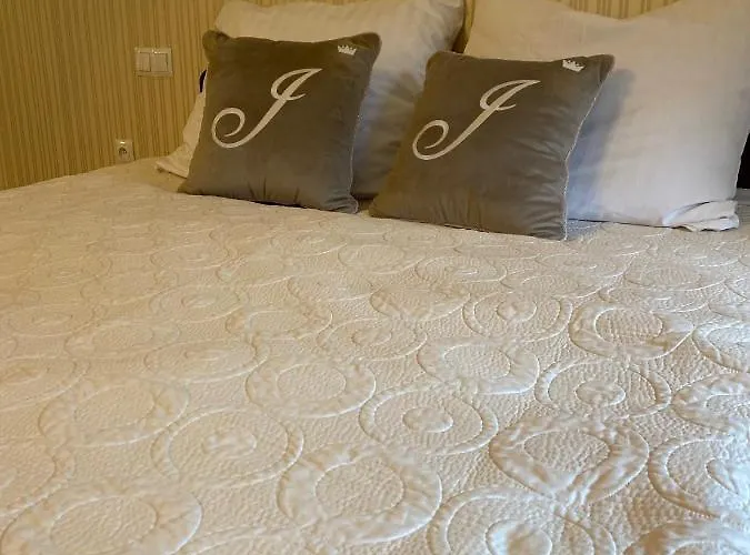 Palac Jablonowo Bed & Breakfast Ujście